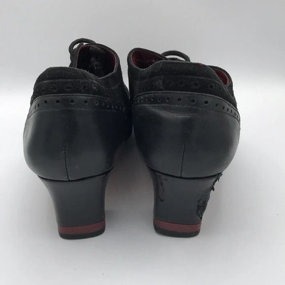 Oh! black square toe granny shoes, size 37 (6.5) - Picture 4 of 8